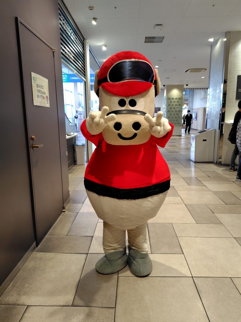 川崎競馬場のマスコット、カツマルくん